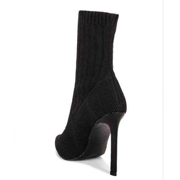 Sexy Sleek Steve Madden Black Knit Booties - Picture 7 of 11